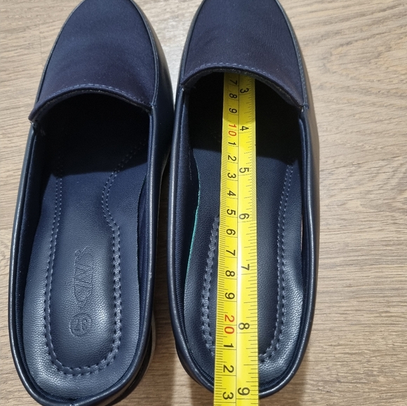 [BUNDLE!] Three Sandals, One Price  Women's Casual Blue, Black and Pink Size 7 - Picture 6 of 16